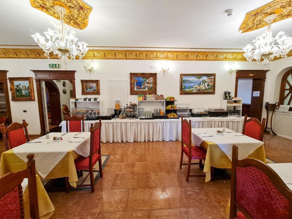 Euro Hotel Iglesias Eksteriør billede