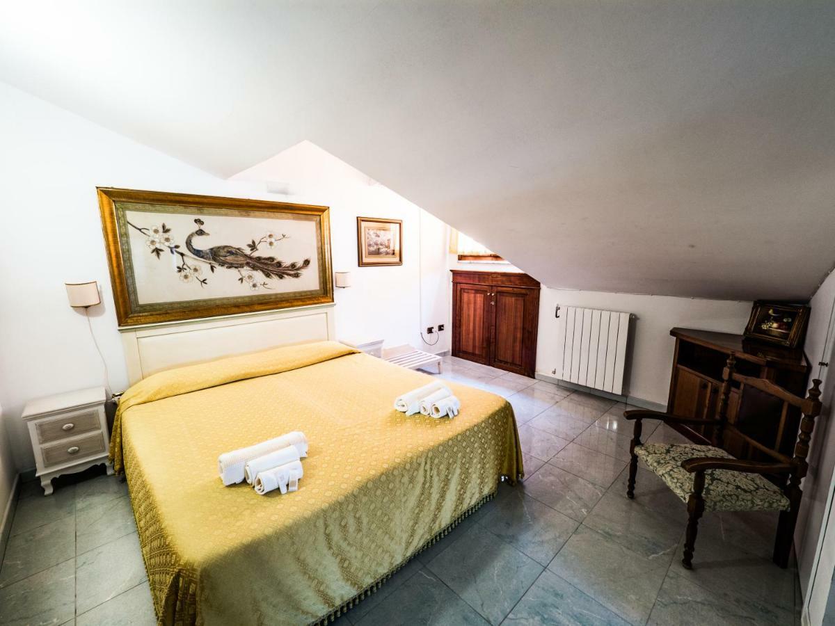 Euro Hotel Iglesias Eksteriør billede
