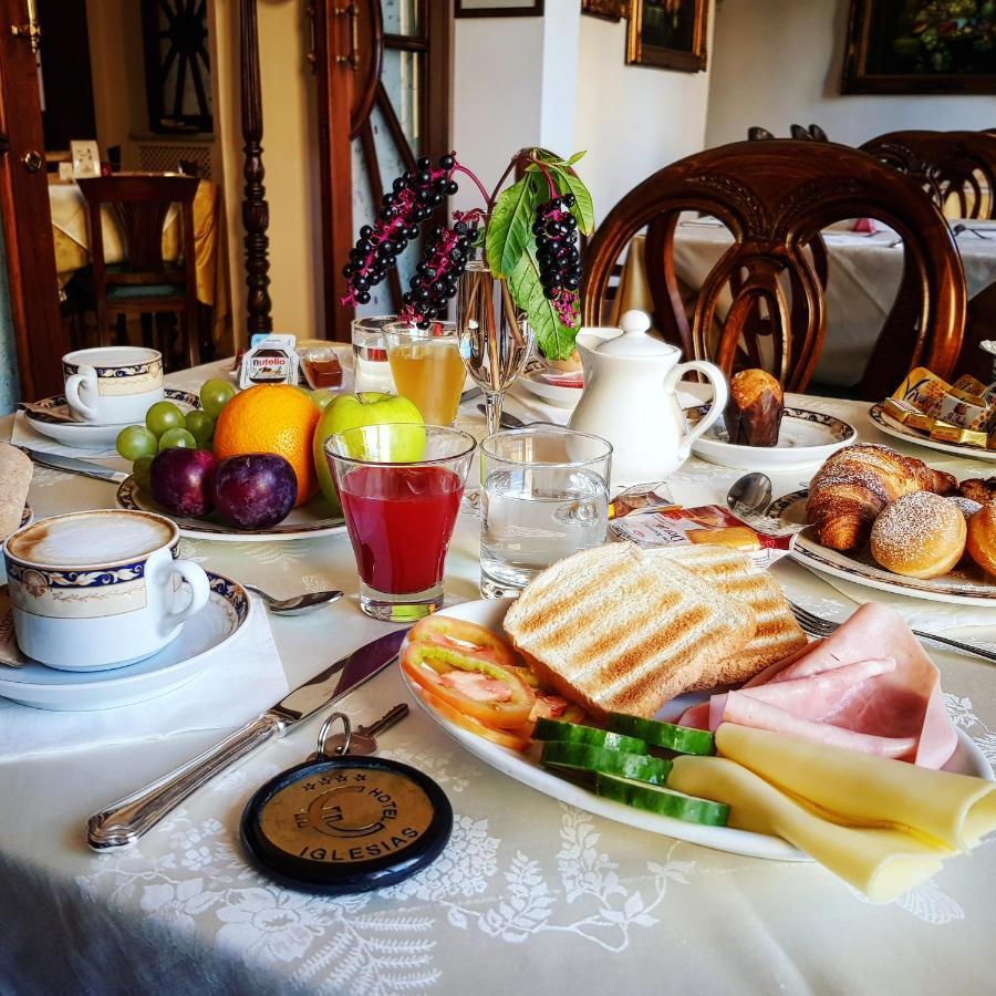 Euro Hotel Iglesias Eksteriør billede