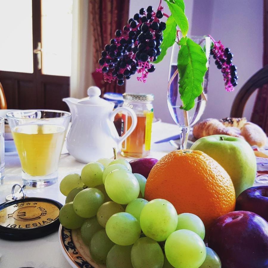 Euro Hotel Iglesias Eksteriør billede